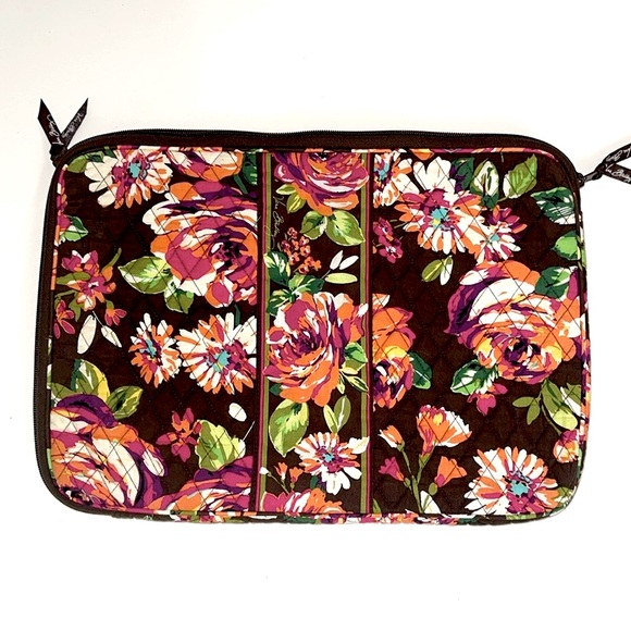 Vera Bradley, computer soft zipper bag. - Picture 1 of 3